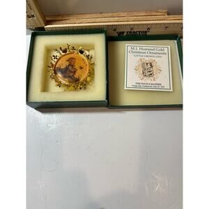 M.I. Hummel Gold Christmas Ornament “The Photographer” 1997 Collectible Gift